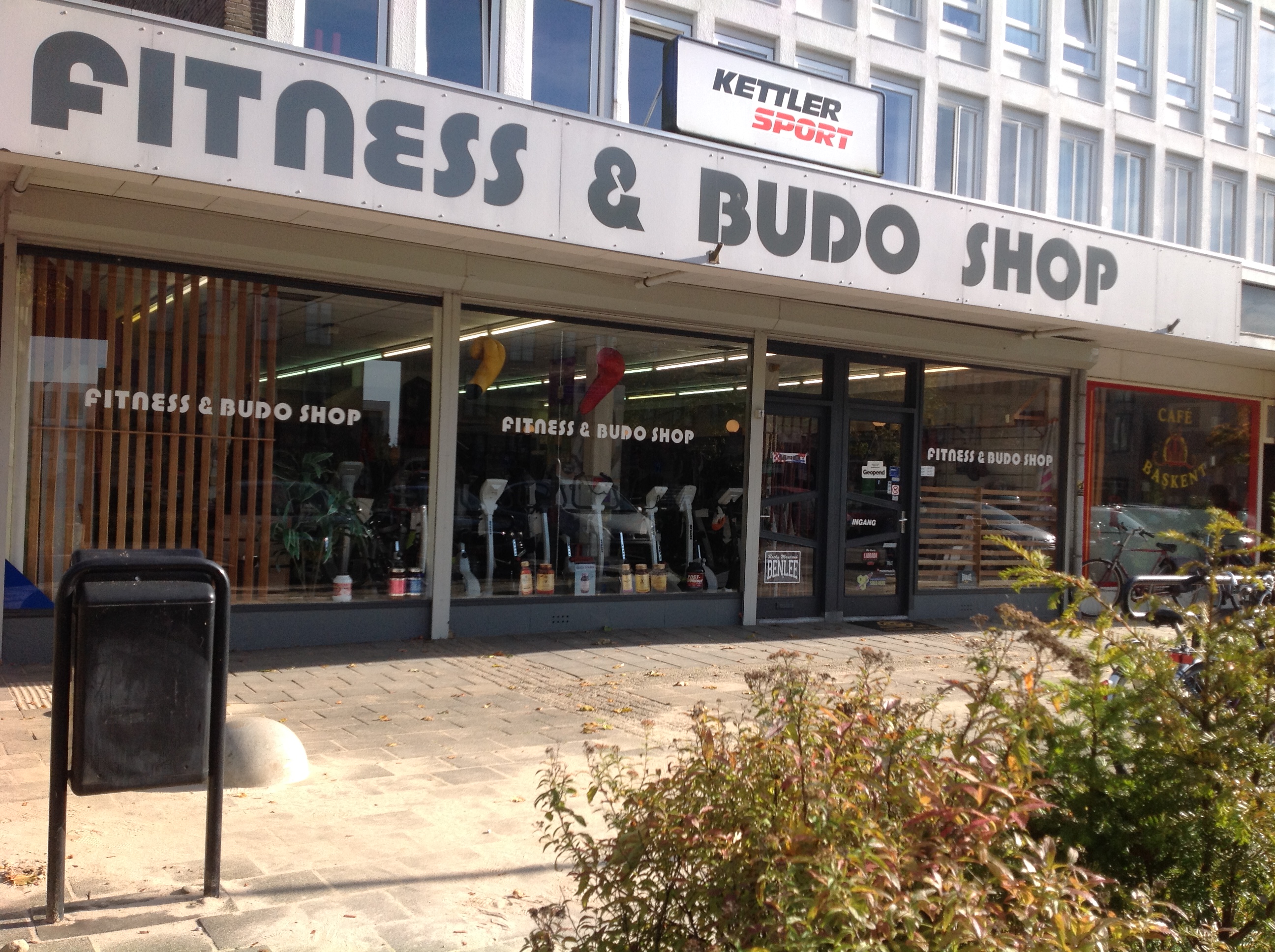 Shuraba Moeras moe Onze winkel - Fitness en Budo shop